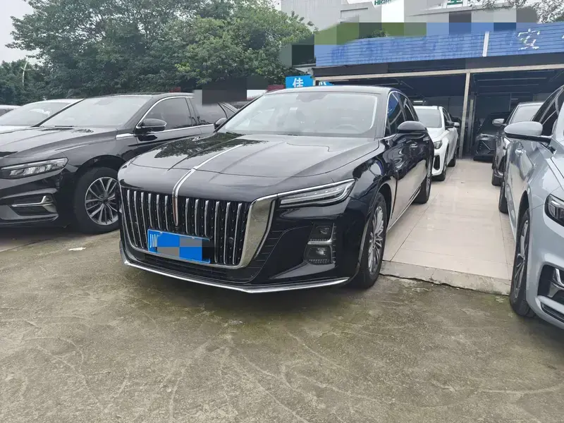 2023 Hongqi H5 с пробегом 31 000 км