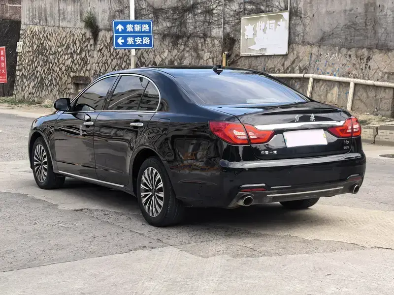 2019 Hongqi H7 с пробегом 60 000 км