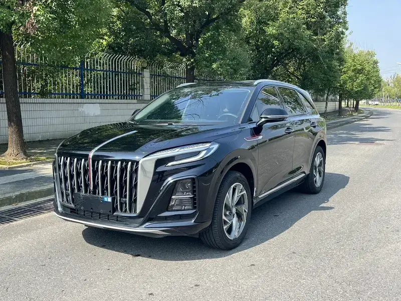 2025 Hongqi HS3 с пробегом 6 300 км