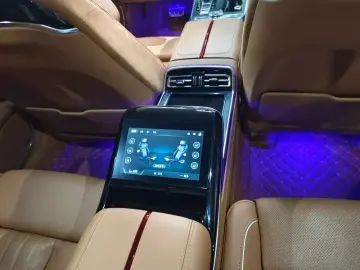 2022 Hongqi H9 с пробегом 47 000 км