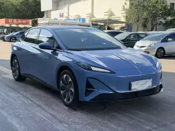 2025 Hongqi Tiangong 05 с пробегом 13 000 км