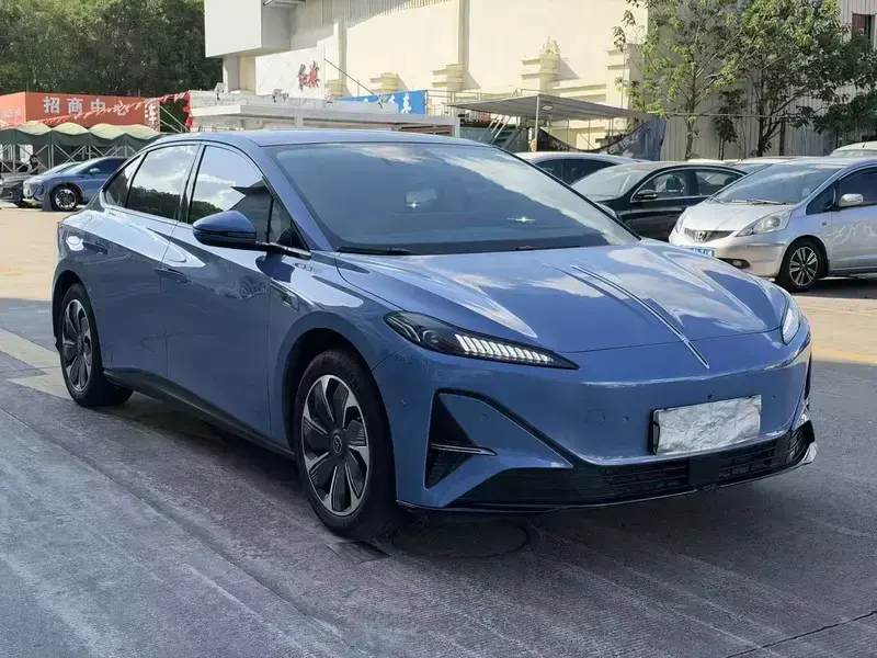 2025 Hongqi Tiangong 05 с пробегом 13 000 км