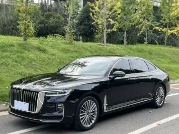 2023 Hongqi H9 с пробегом 43 000 км