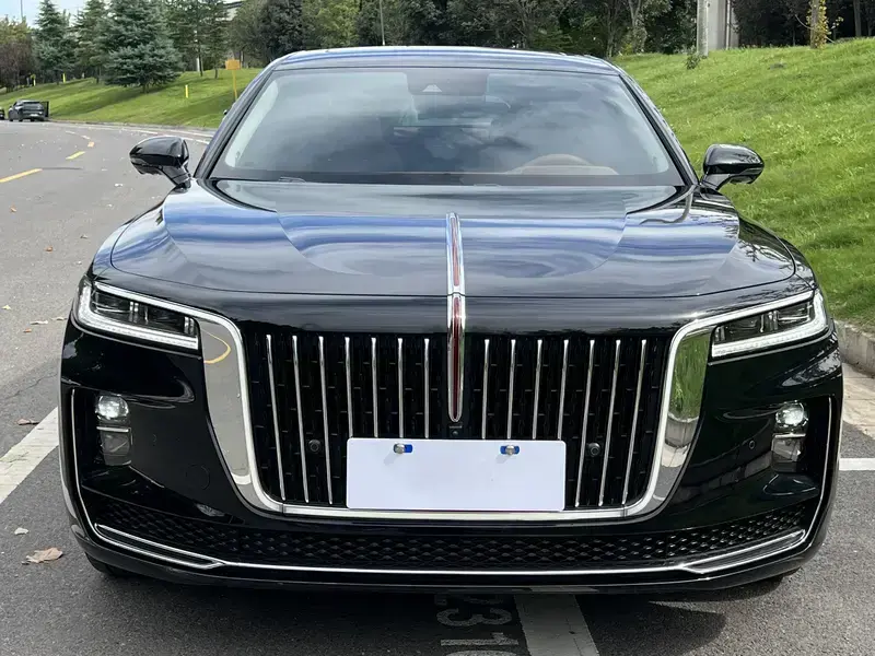 2023 Hongqi H9 с пробегом 43 000 км