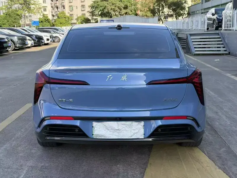 2025 Hongqi Tiangong 05 с пробегом 13 000 км