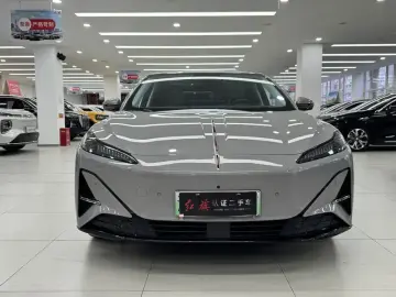 2025 Hongqi Tiangong 05 с пробегом 32 000 км