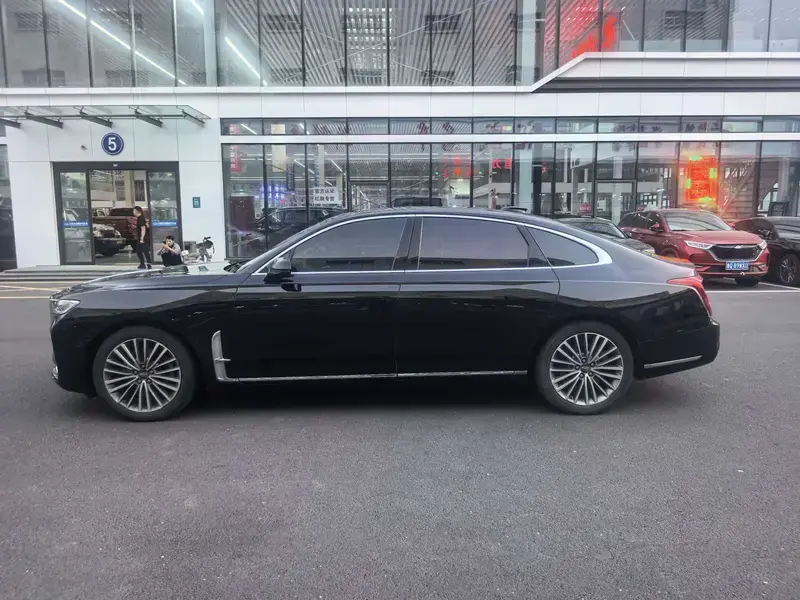 2022 Hongqi H9 с пробегом 80 000 км