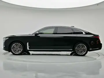 2022 Hongqi H9 с пробегом 32 400 км
