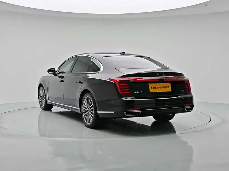 2022 Hongqi H9 с пробегом 32 400 км