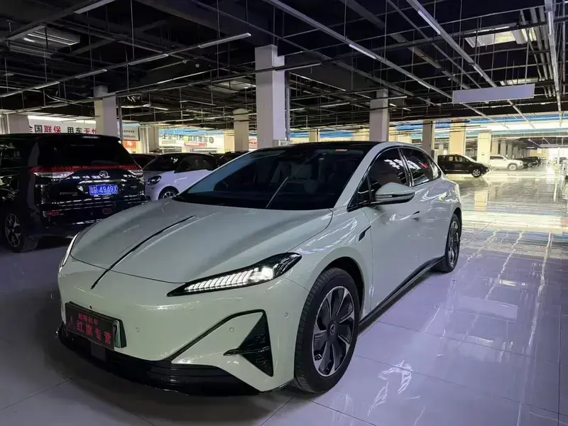 2025 Hongqi Tiangong 05 с пробегом 19 000 км