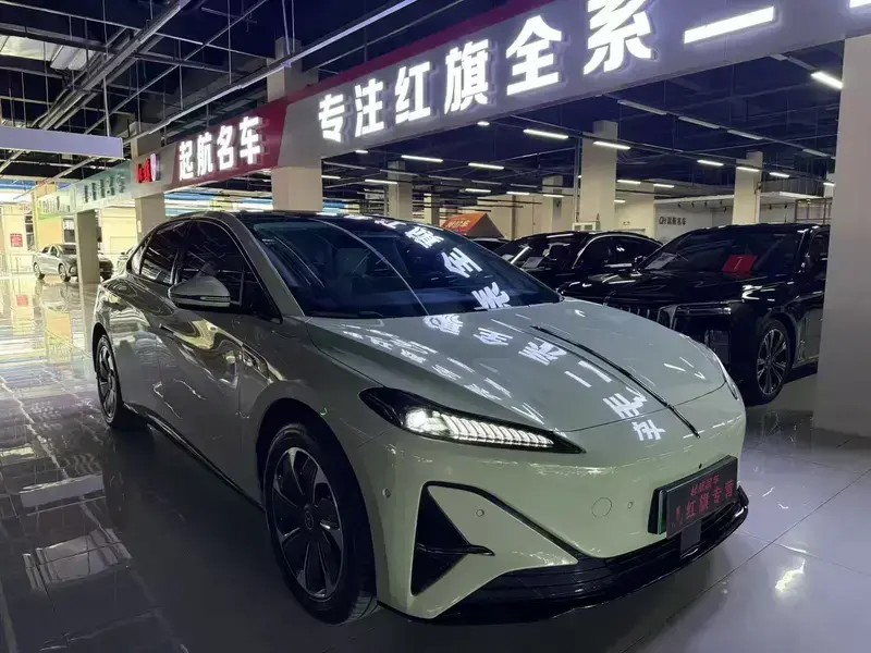 2025 Hongqi Tiangong 05 с пробегом 19 000 км