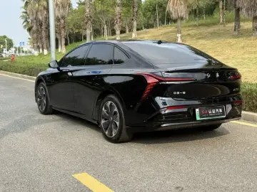 2025 Hongqi Tiangong 05 с пробегом 34 000 км