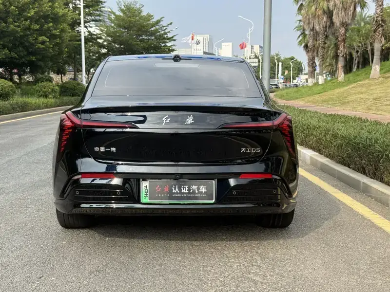 2025 Hongqi Tiangong 05 с пробегом 34 000 км