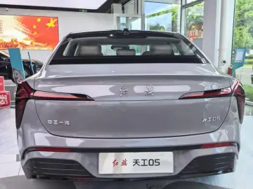 2026 Hongqi Tiangong 05 с пробегом 100 км