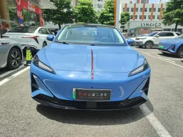 2025 Hongqi Tiangong 05 с пробегом 15 300 км