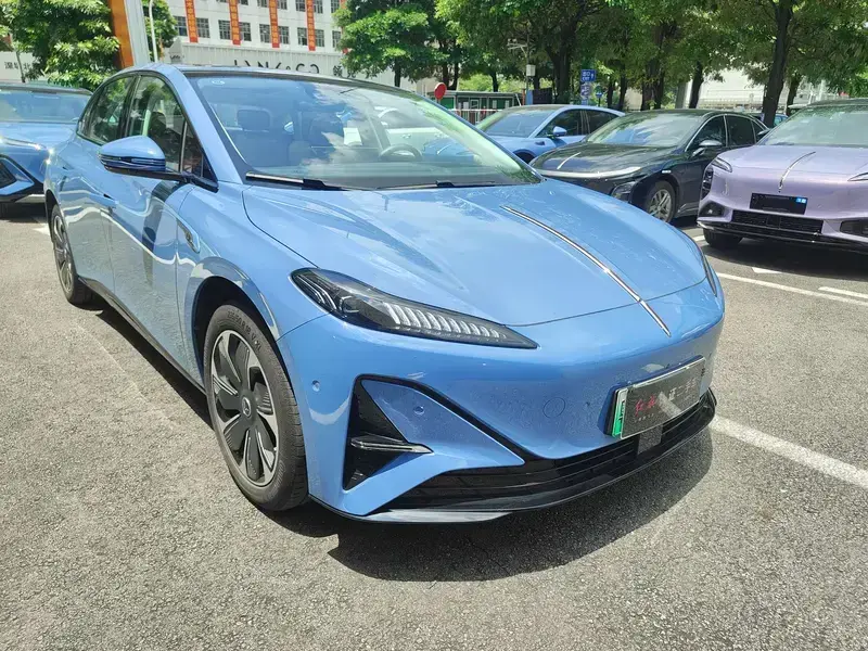2025 Hongqi Tiangong 05 с пробегом 15 300 км