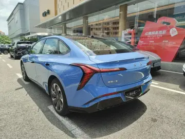 2025 Hongqi Tiangong 05 с пробегом 15 300 км
