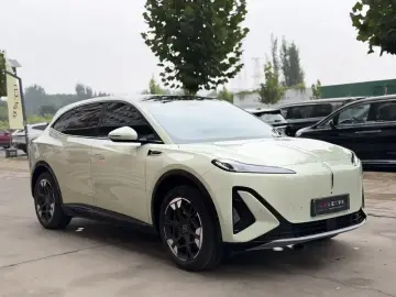 2025 Hongqi Tiangong 06 с пробегом 9 000 км