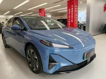 2025 Hongqi Tiangong 05 с пробегом 8 000 км