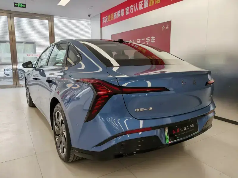 2025 Hongqi Tiangong 05 с пробегом 8 000 км