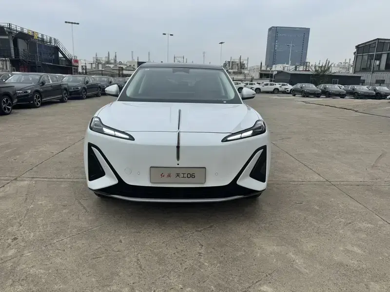 2025 Hongqi Tiangong 06 с пробегом 100 км