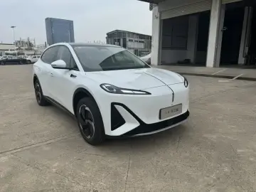 2025 Hongqi Tiangong 06 с пробегом 100 км