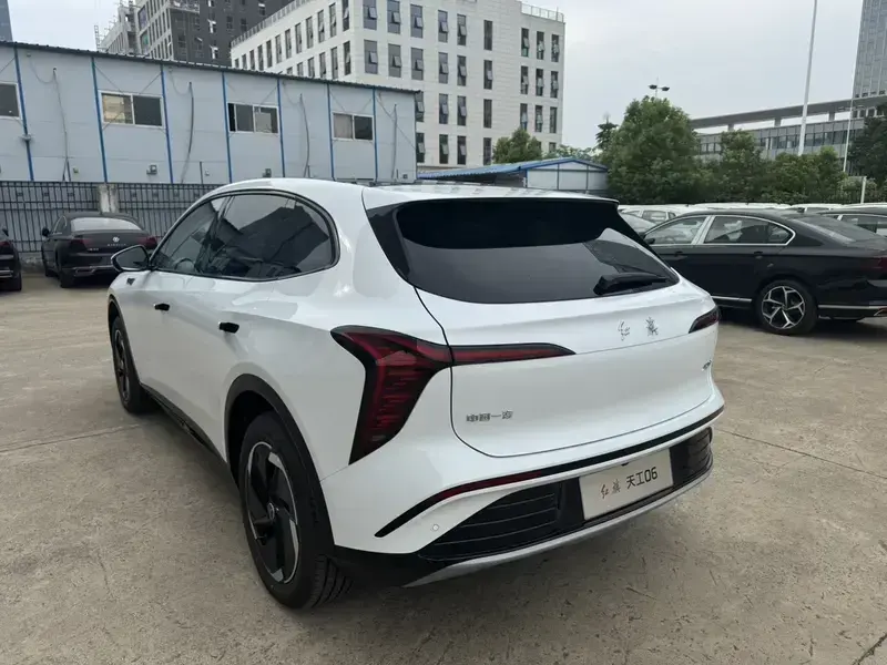 2025 Hongqi Tiangong 06 с пробегом 100 км