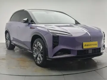 2025 Hongqi Tiangong 08 с пробегом 11 700 км