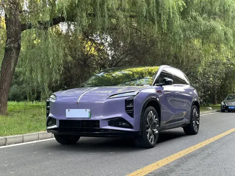 2025 Hongqi Tiangong 08 с пробегом 16 000 км