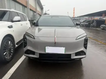 2025 Hongqi Tiangong 08 с пробегом 17 000 км