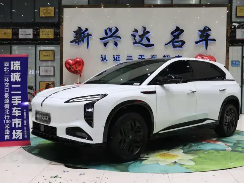 2025 Hongqi Tiangong 08 с пробегом 9 000 км