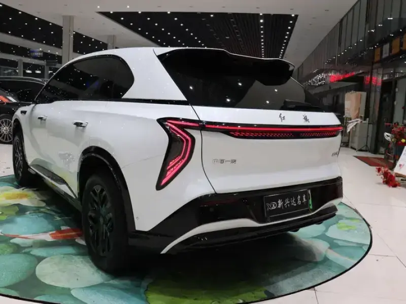 2025 Hongqi Tiangong 08 с пробегом 9 000 км