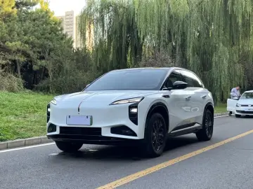 2025 Hongqi Tiangong 08 с пробегом 20 000 км