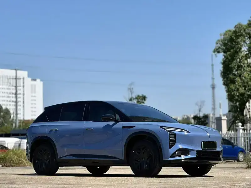 2025 Hongqi Tiangong 08 с пробегом 15 000 км