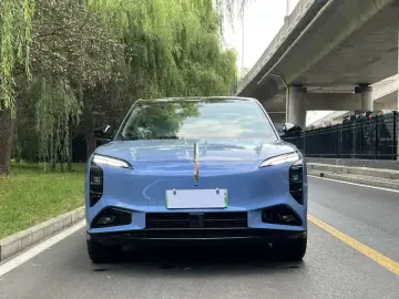 2025 Hongqi Tiangong 08 с пробегом 15 000 км