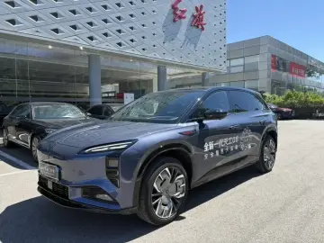 Hongqi Tiangong 08