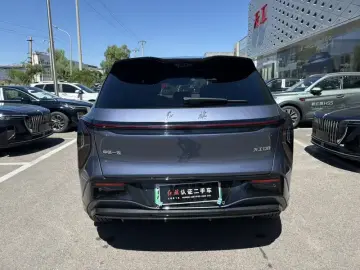 2026 Hongqi Tiangong 08 с пробегом 1 000 км