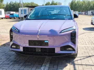 2025 Hongqi Tiangong 08 с пробегом 21 000 км