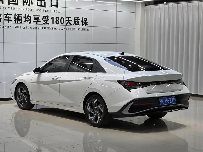 2023 Hyundai Elantra с пробегом 36 000 км