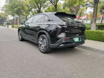 2025 Hongqi Tiangong 08 с пробегом 25 000 км