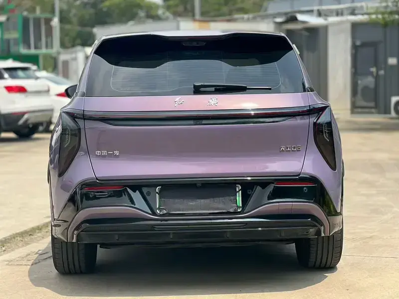 2025 Hongqi Tiangong 08 с пробегом 40 800 км