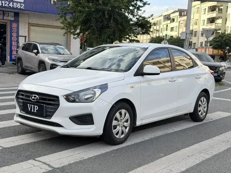 2017 Hyundai Reina с пробегом 52 000 км