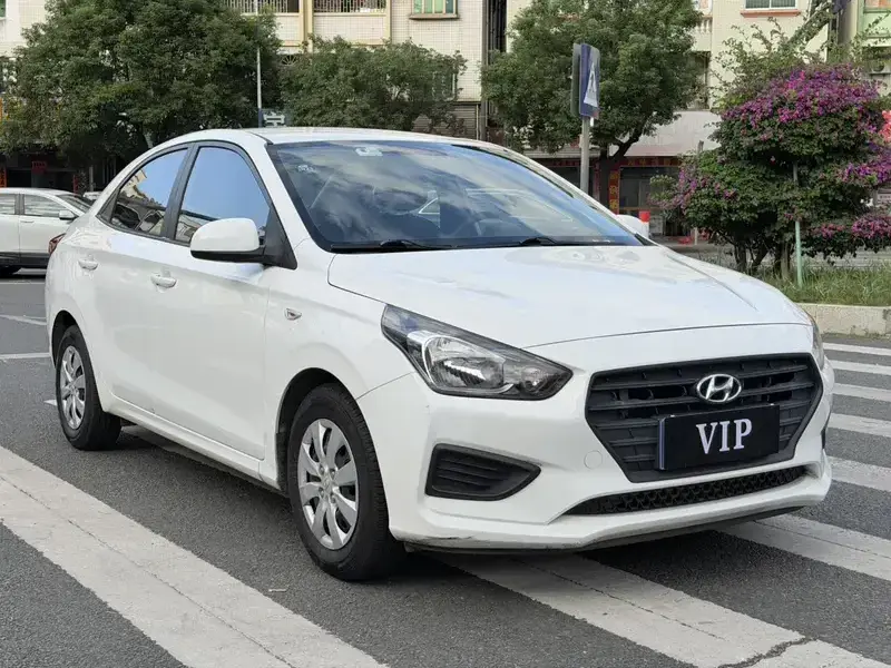 2017 Hyundai Reina с пробегом 52 000 км