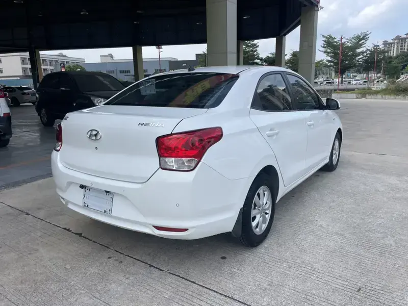 2017 Hyundai Reina с пробегом 76 000 км