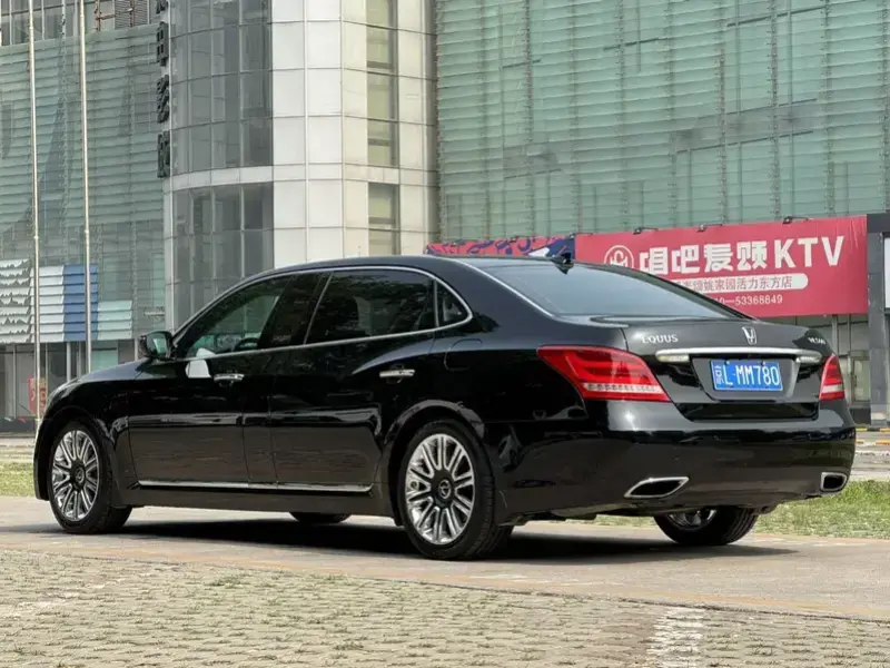 2014 Hyundai Equus с пробегом 45 000 км