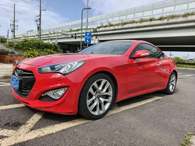 2012 Hyundai Genesis Coupe с пробегом 118 000 км