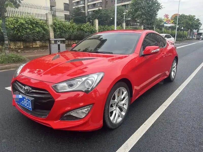 2012 Hyundai Genesis Coupe с пробегом 100 000 км