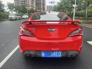 2012 Hyundai Genesis Coupe с пробегом 100 000 км