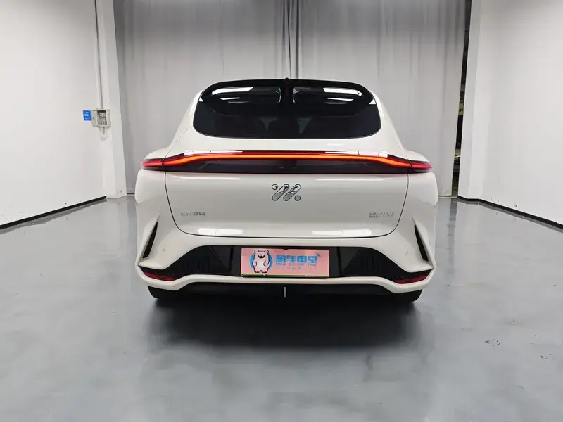 2023 IM Motors (Zhiji) LS7 с пробегом 36 000 км