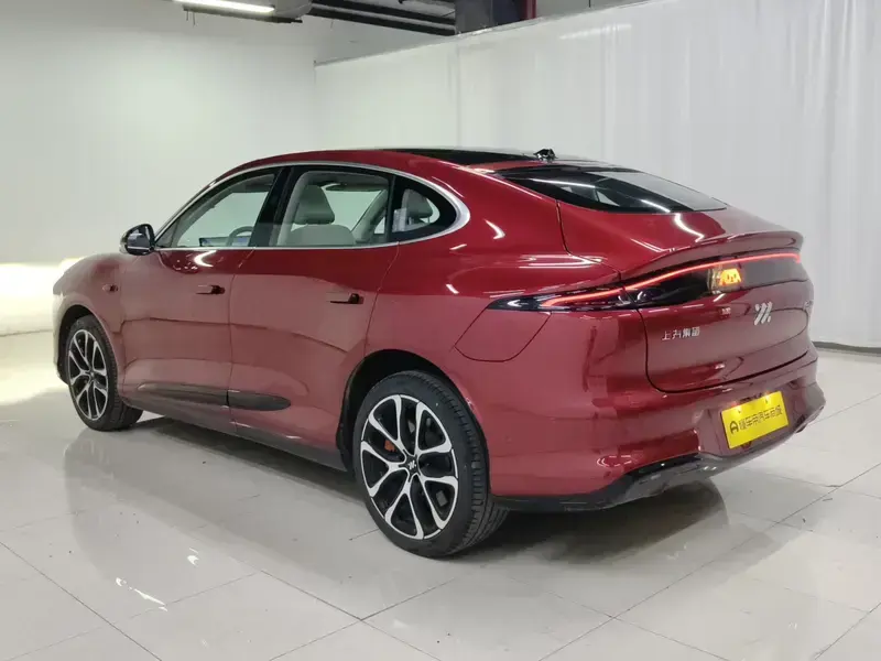 2026 IM Motors (Zhiji) LS6 с пробегом 25 300 км